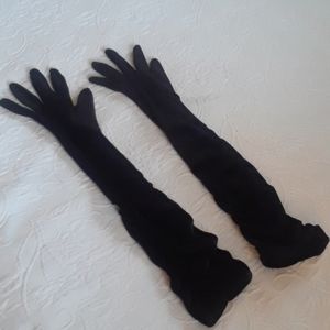 Vintage 1980's black velvet evening wear gloves